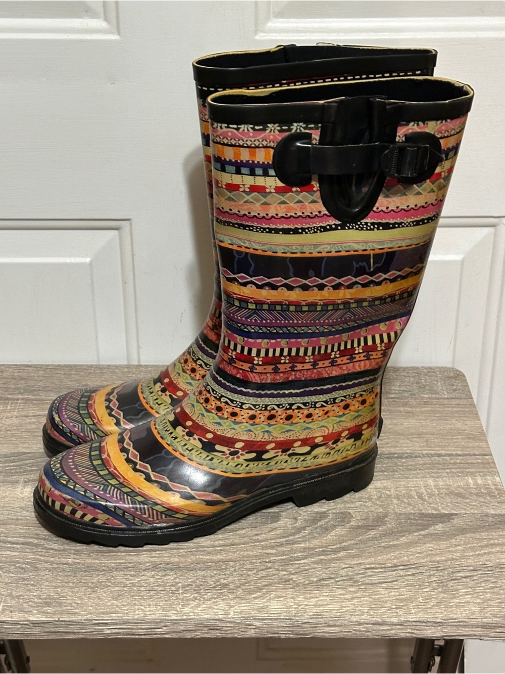 Bops Womens Size 10 Rubber Rain Boots Aztec Pattern
